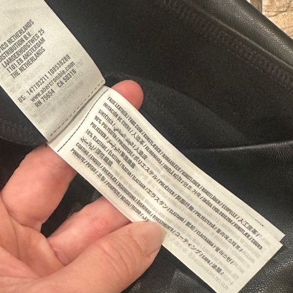 Abercrombie and Fitch Faux Leather black Leggings large - Picture 4 of 6